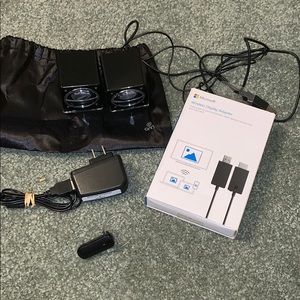 New Microsoft Wireless Display Adaptor w/Speakers+